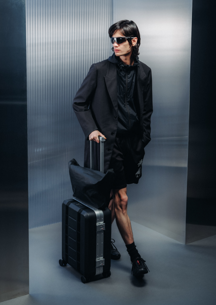 Ramverk Pro Carry-on Luggage