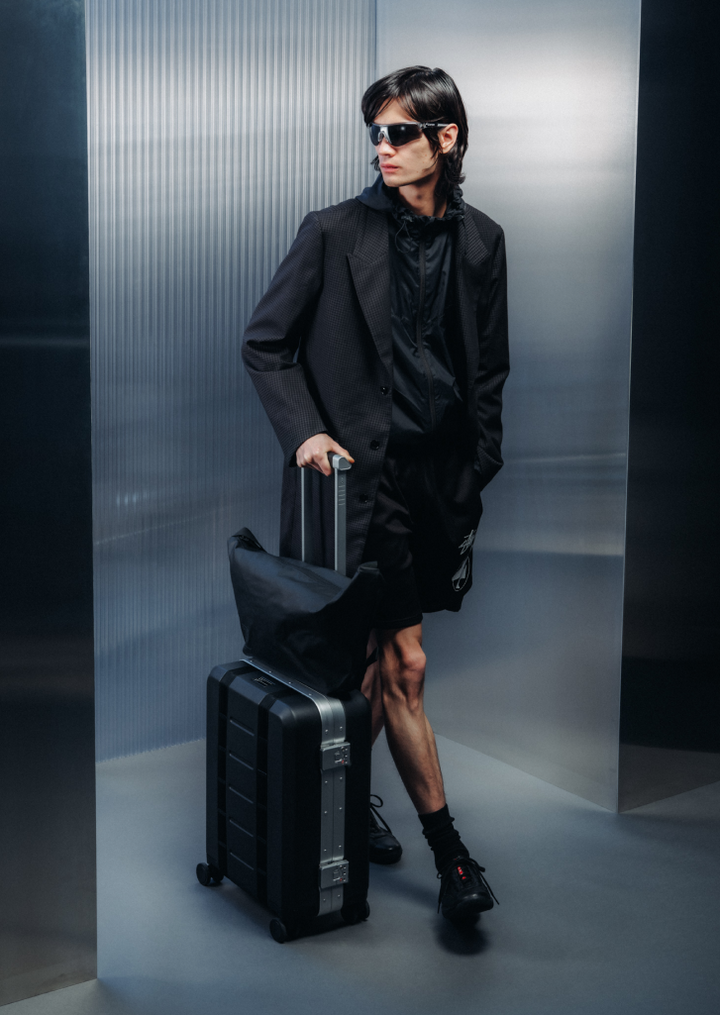 Ramverk Pro Carry-on Luggage