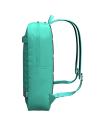 Essential Backpack 17L Glacier Green.png