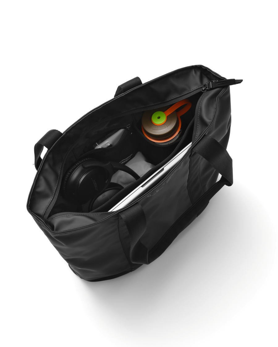 Essential Tote 20L Black Out-3.png