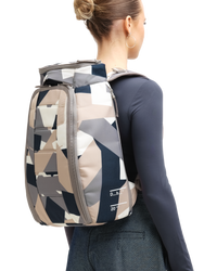 Hugger Backpack 20L  Line Cluster.png