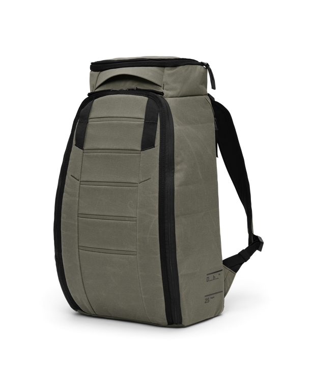 Hugger Backpack 25L Forest Green_1.png