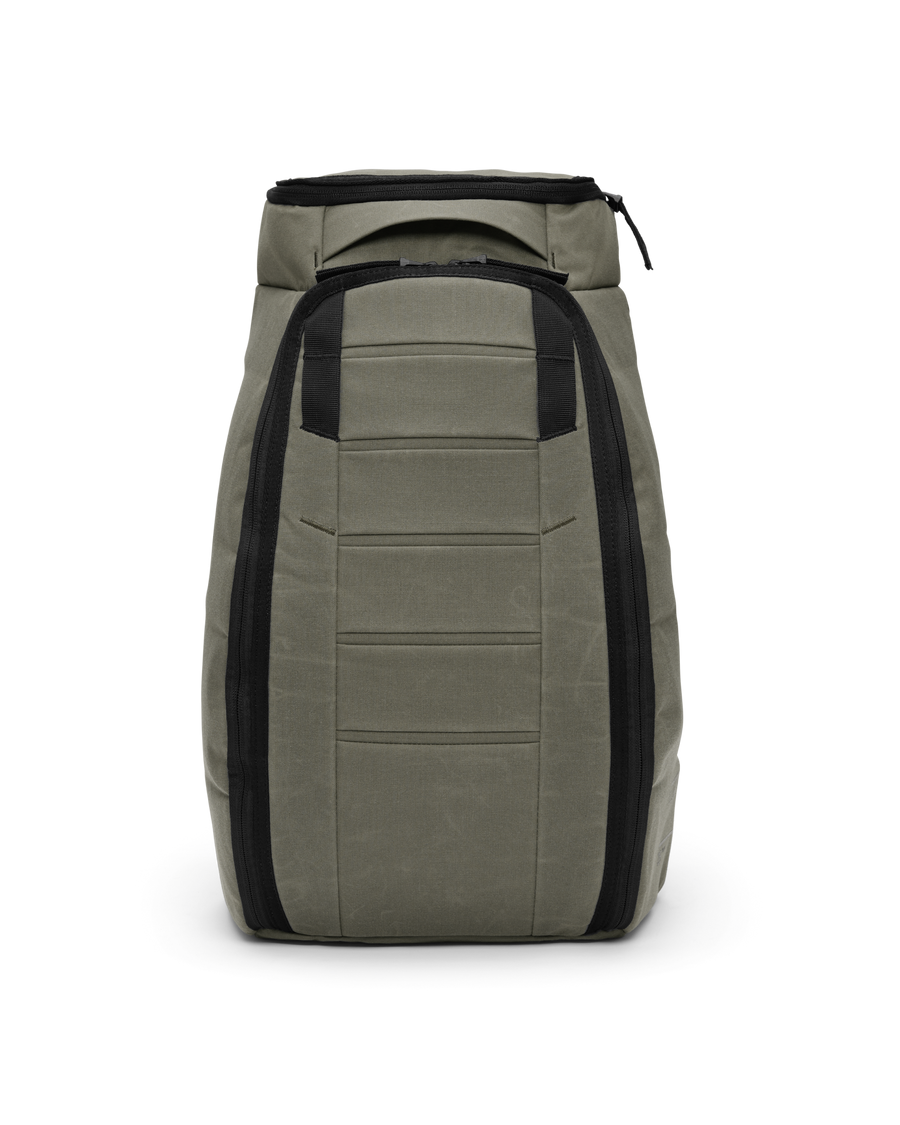 Hugger Backpack 25L Forest Green_3.png