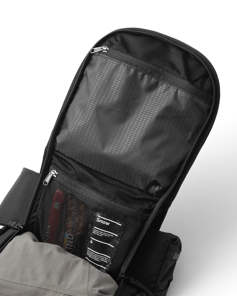 Snow Pro Backpack 25L Black Out