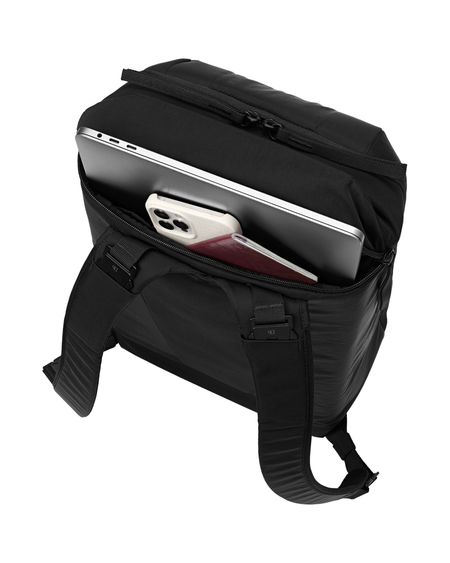 TheMakelos22LBackpack-4_94a53c46-959f-4aca-b781-232ca4da0d4c.png