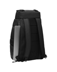 TheStrom30LBackpack-1_623cef43-db71-4fde-b953-d145e9a243ed.png