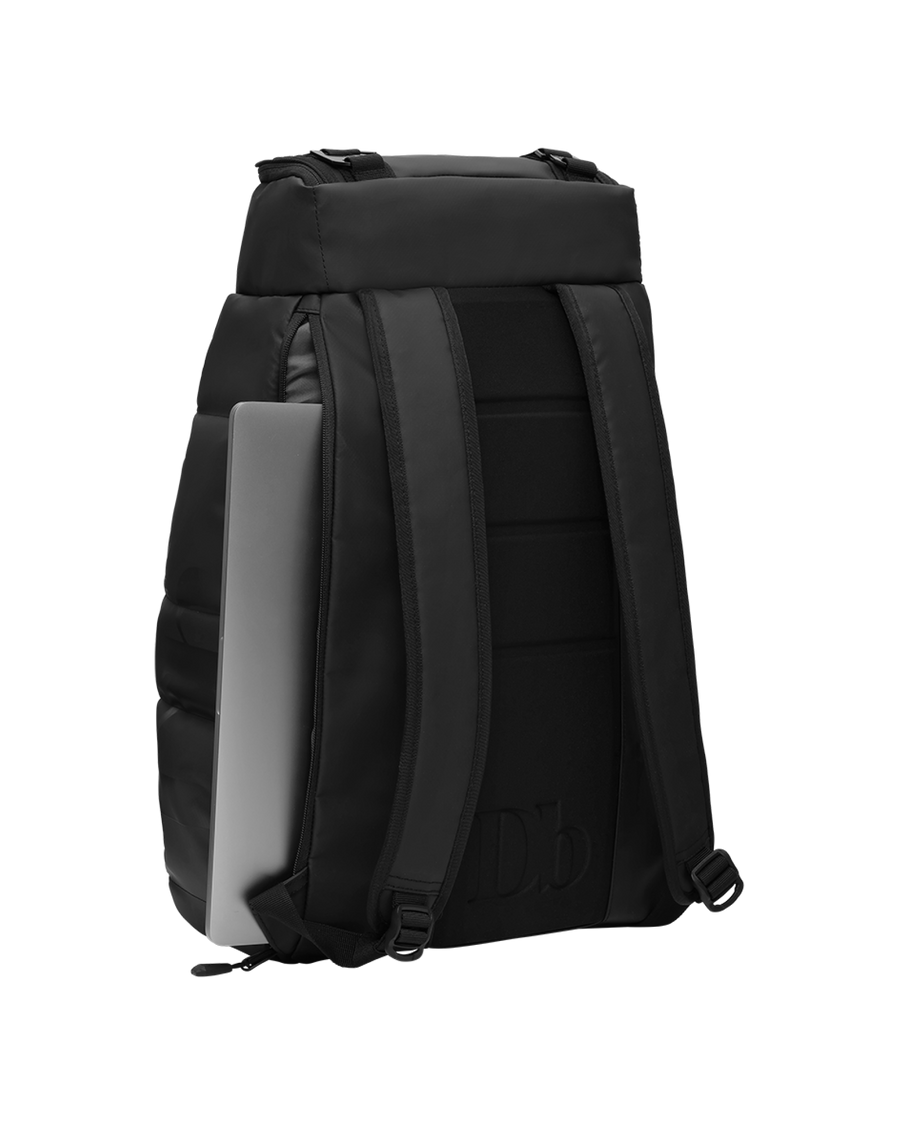 TheStrom30LBackpack-1_93be9772-7a85-406d-9611-df229adca5fc.png